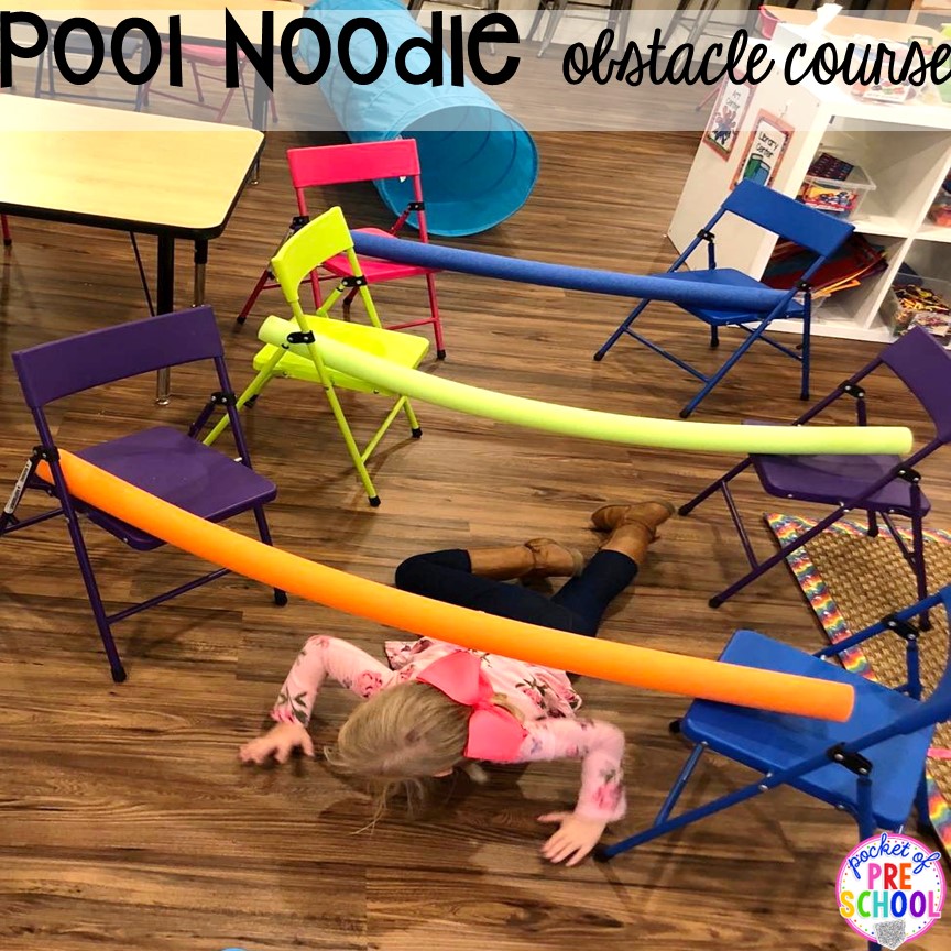 Make an obstacle course with pool noodles for students to develop gross motor skills and get moving! Plus 15 more pool noodle activities that TEACH literacy, math, science, STEM, art, fine motor, and more for preschool, pre-k, and kindergarten.